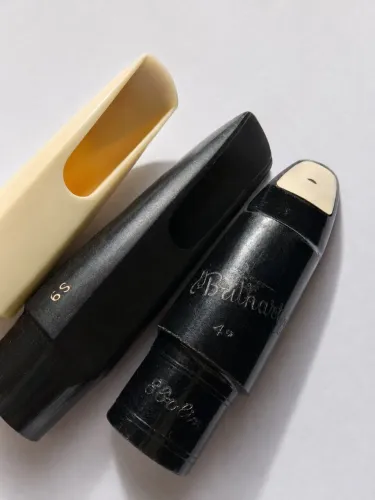 Boquilhas Sax Tenor Brilhart Tonalin, ou personaline Hard Rubber, ou Ebolin com serial