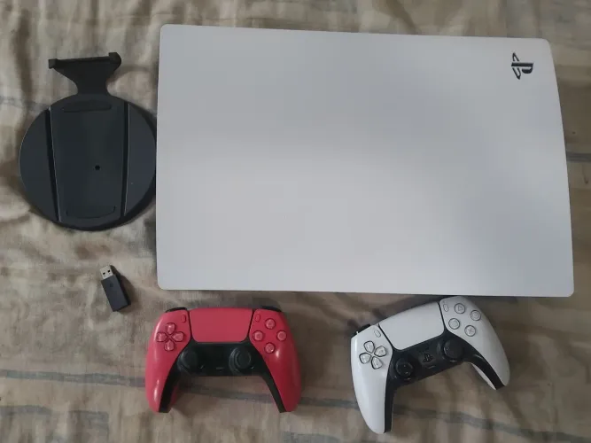PS5 Digital 825GB + 2 Controles + Headset PULSE 3D Original de brinde R$ 2.700