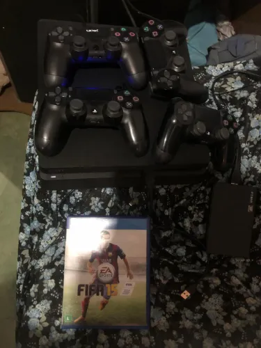 Ps4 slim 1TB+ controles+HD ETERNO 500GB +jogos