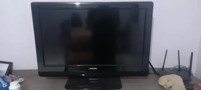 TV LCD - PHILLIPS 32"