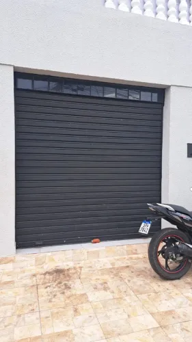 vende se porta de correr nova medindo 2×30 por 2x50
