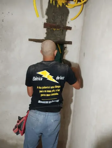 Serviços elétricos