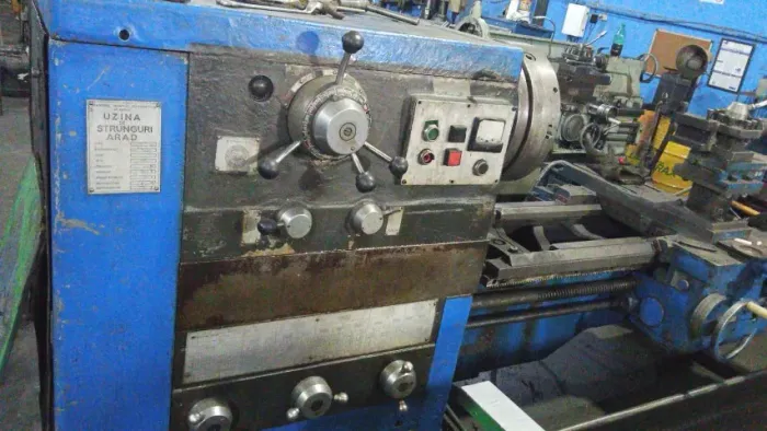 Torno alemão Uzina 900 mm 3000 mm entre pontas - oportunidade 95 mil