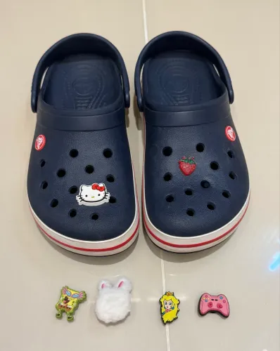 Crocs seminovo tamanho 37 + 6 jibbitz