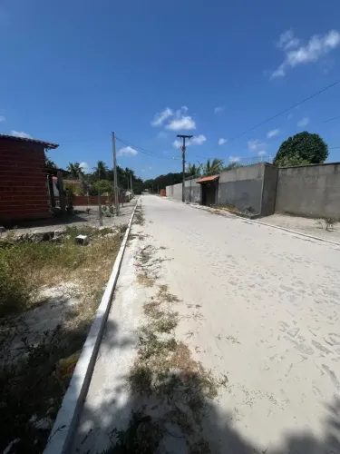 Imóvel para venda possui 100 metros quadrados com 3 quartos em Centro - Pindoretama - CE