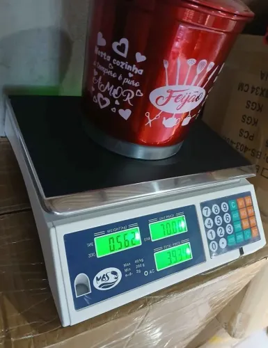 Balança Digital 40 kg - Prática e Segura! ?*<br>- Bateria recarregável e visor duplo