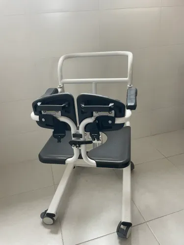 Cadeira higiênica de transferência com coletor supermedy