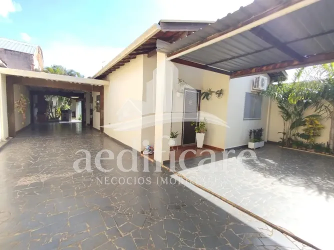 Casa para Venda em Rio Claro, Estádio, 3 dormitórios, 1 banheiro, 4 vagas