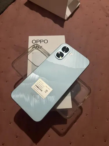Vendo telefone oppo A6X , 3 mês de uso 128 GB telefone sem nenhum detalhe 800$