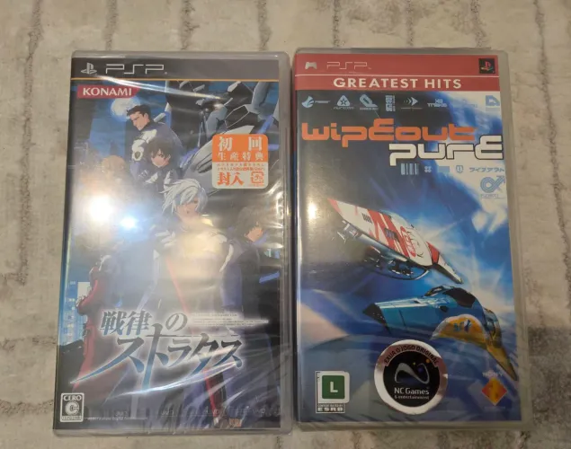 Senritsu no Stratus + WipeOut Pure - PSP (Lacrados)