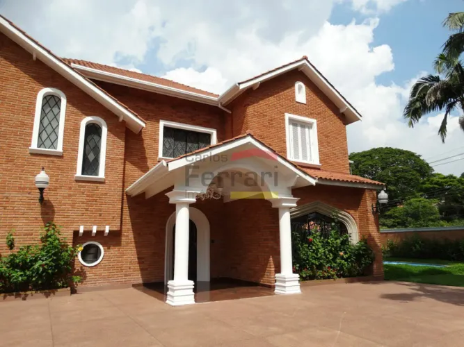 Sobrado para Locação no Jardim América - 850m² A/C | 1.355m² A/T | Esquina Nobre com 12 Va
