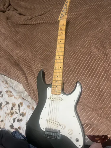 Guitarra Stratojet