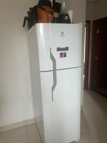 Geladeira Eletrolux -380L frost free