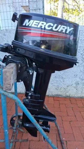 Motor de Poupa Mercury 9.9 HP
