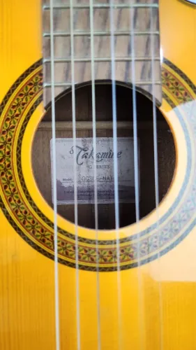Takamine GC3CE usado