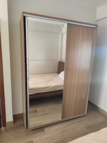 GUARDA ROUPA RUDNICK SEM USO