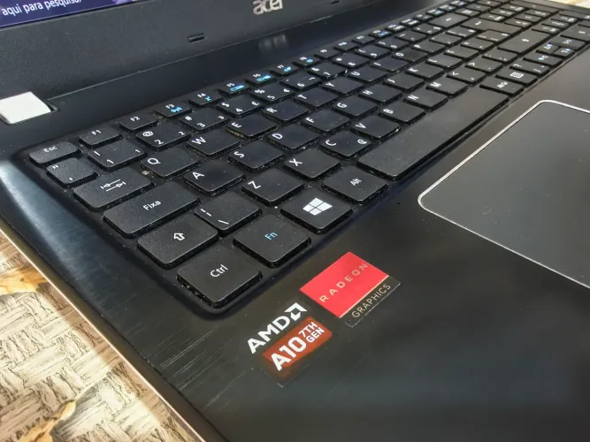Notebook Acer Processador A10 7Th Memória 4Gb SSD 240gb vídeo Radeon R8 445DX 2GB