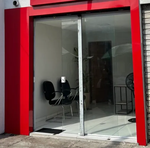 Porta de vidro 2,24 m x 2,30 m