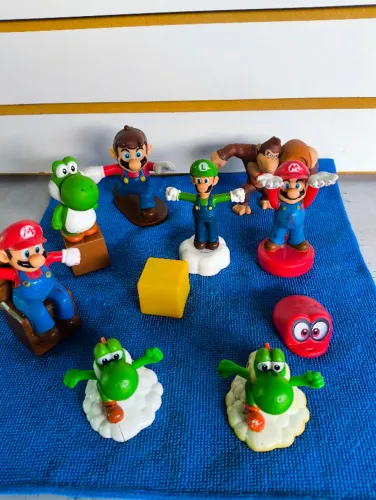 BONECOS DO SUPER MARIO MCDONALD'S (USADO) 13 PEÇAS - colecionadores
