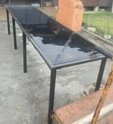Mesa de aço reforçada de 3,00 x 0,80