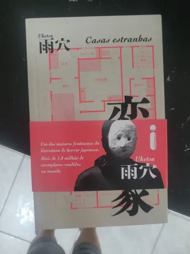 Livro - Casas Estranhas