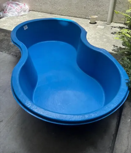 Piscina 700LT