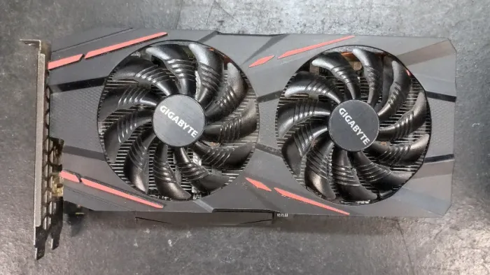 Placa de Vídeo AMD Radeon RX 570 4GB 256 bits (Com defeito)
