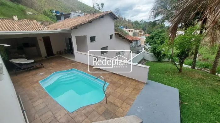 CASA NO CONDOMINIO VERBO DIVINO