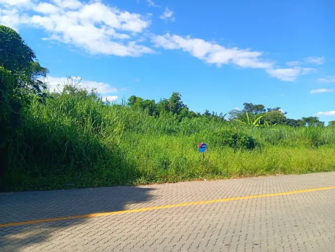 Lote para venda tem 592,8 metros quadrados em Nova Penedo - Itatiaia - RJ