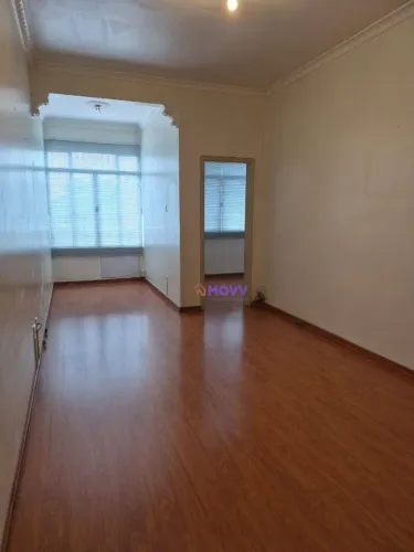 Excelente apto de dois quartos no Centro de Niterói