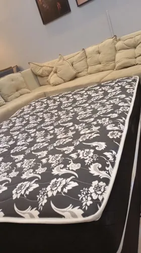 Cama de casal queem