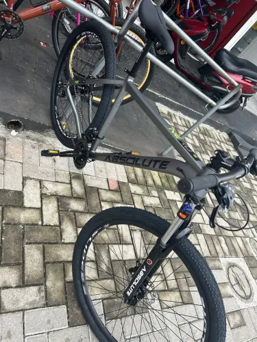 Absolute nero 5 aro29