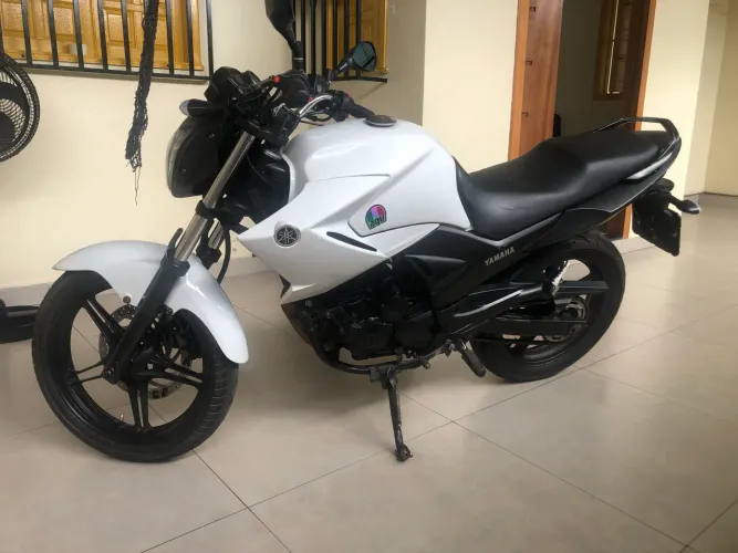 Fazer 250