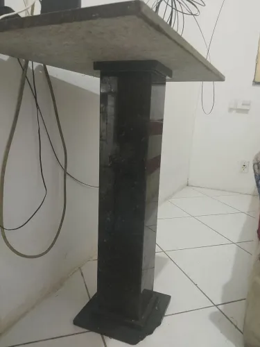 MESA DE CANTO EM GRANITO