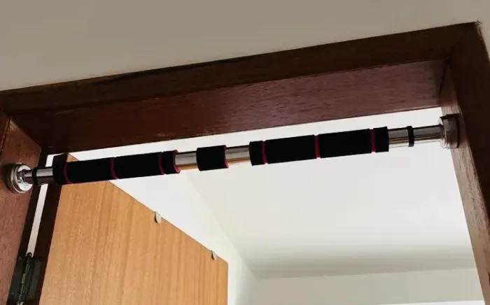 Barra fixa para porta