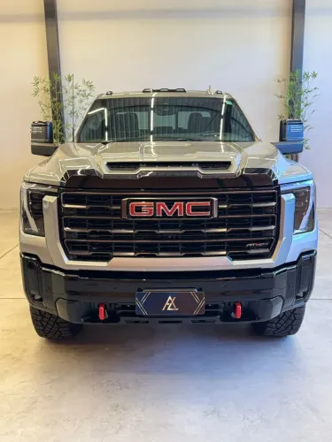 GMC Sierra Denali 6.6 V8 Automático 2024