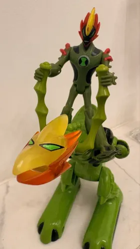 Ben 10 Fogo Fátuo (Swampfire) + Criatura de Montaria | Bandai Original | DNA Alien Heroes