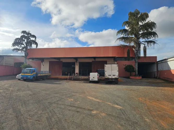 Galpão logístico 1200m2, Pé dir 7 mts, 5 docas, escritório, Wc's, Pátio com 2000m2 + Posto