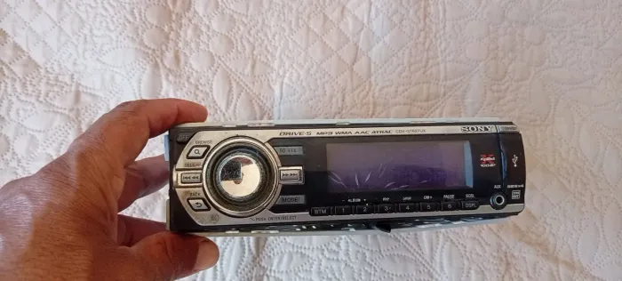 Rádio automotivo