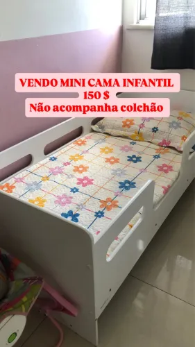 Vendo mini cama infantil sem colchão