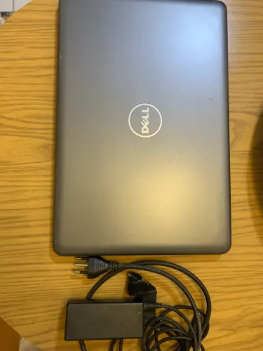 Notebook Inspiron 15 5000 Dell (placa dedicada)