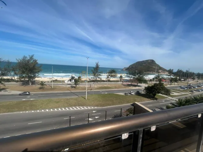Locação de Cobertura Duplex Frontal Mar no Recreio dos Bandeirantes