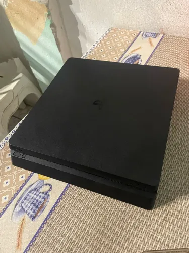 PlayStation 4 Slim 1tb