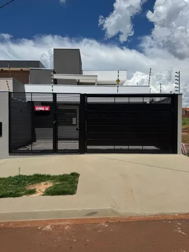 Linda Casa no Jardim Mediterrâneo - com piscina e persianas automatizadas