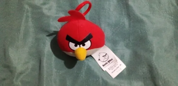 Chaveiro de pelúcia do Angry Birds (personagem Red) - Usado em excelente estado