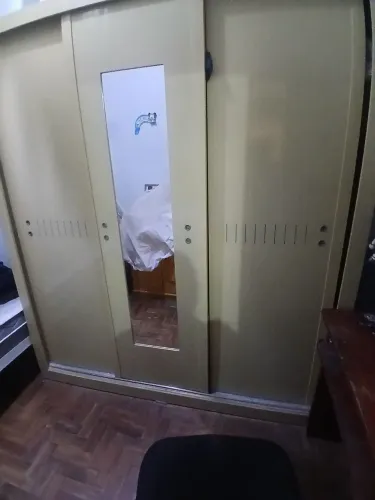Guarda roupa ótimo estado