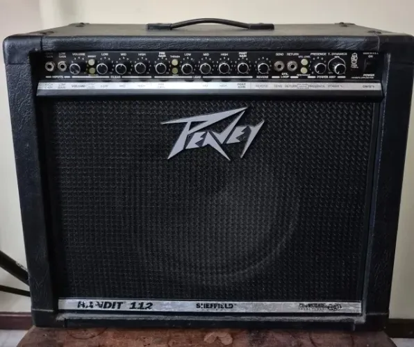 Amplificador Peavey Bandit 112 (perfeito estado)
