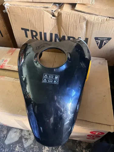 Carenagem do tanque Triumph Trident 660