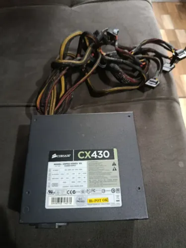 Fonte Corsair CX430 430w 80 Plus Bivolt Automatico + Cabo