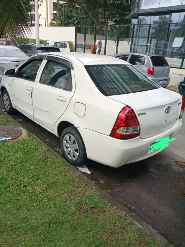Toyota Etios X Sedan 1.5 Flex 16V 4P Mec. 2015